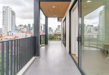 3 Bedroom Serviced Apartment For Rent - Tonle Bassac, Phnom Penh thumbnail