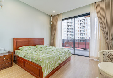 3 Bedroom Serviced Apartment For Rent - Tonle Bassac, Phnom Penh thumbnail