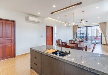 3 Bedroom Serviced Apartment For Rent - Tonle Bassac, Phnom Penh thumbnail