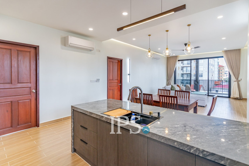 3 Bedroom Serviced Apartment For Rent - Tonle Bassac, Phnom Penh
