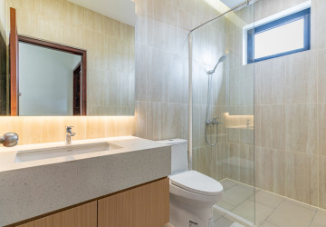 3 Bedroom Serviced Apartment For Rent - Tonle Bassac, Phnom Penh thumbnail