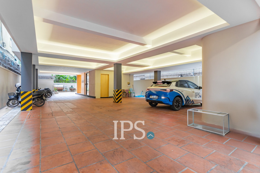 3 Bedroom Serviced Apartment For Rent - Tonle Bassac, Phnom Penh