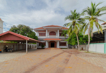 5 Bedroom Commercial Villa For Rent - Sala Kamreuk, Siem Reap thumbnail