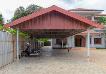 5 Bedroom Commercial Villa For Rent - Sala Kamreuk, Siem Reap thumbnail
