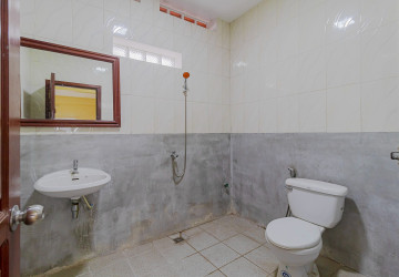 5 Bedroom Commercial Villa For Rent - Sala Kamreuk, Siem Reap thumbnail