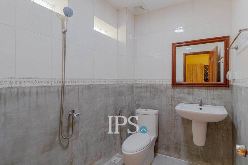 5 Bedroom Commercial Villa For Rent - Sala Kamreuk, Siem Reap