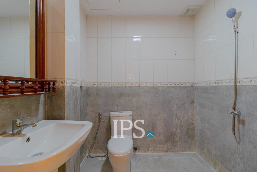 5 Bedroom Commercial Villa For Rent - Sala Kamreuk, Siem Reap