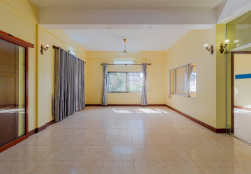 5 Bedroom Commercial Villa For Rent - Sala Kamreuk, Siem Reap thumbnail