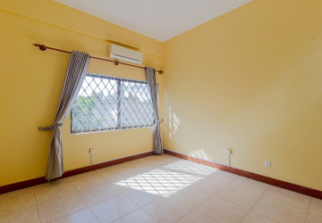 5 Bedroom Commercial Villa For Rent - Sala Kamreuk, Siem Reap thumbnail