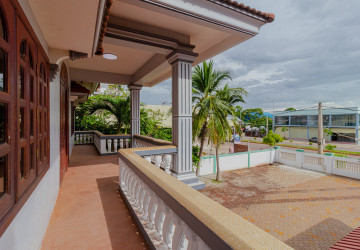 5 Bedroom Commercial Villa For Rent - Sala Kamreuk, Siem Reap thumbnail