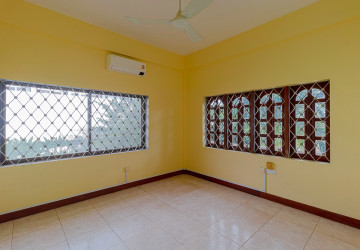 5 Bedroom Commercial Villa For Rent - Sala Kamreuk, Siem Reap thumbnail