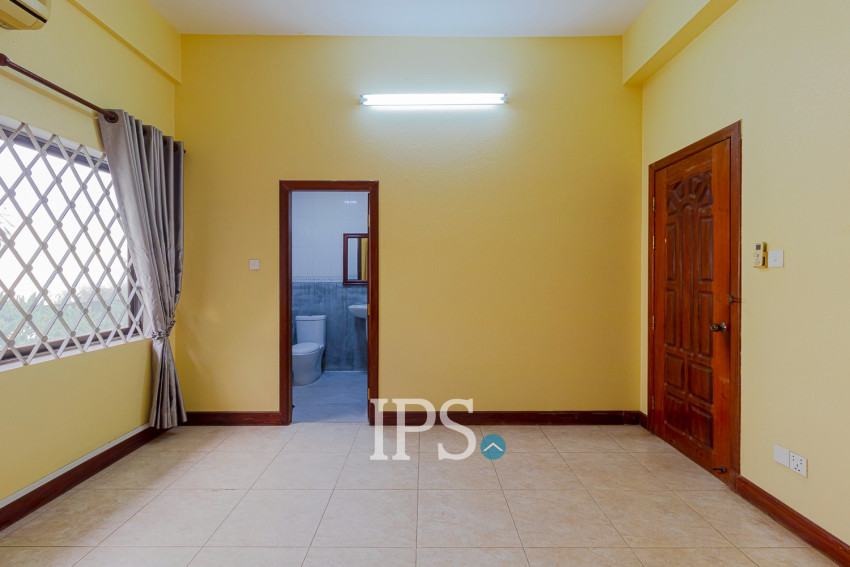 5 Bedroom Commercial Villa For Rent - Sala Kamreuk, Siem Reap