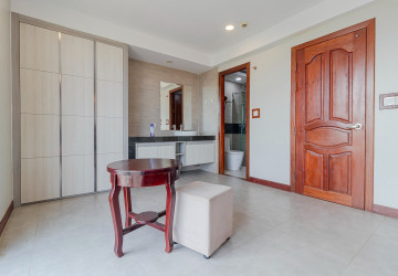 1 Bedroom Apartment For Rent - Svay Dangkum, Siem Reap thumbnail