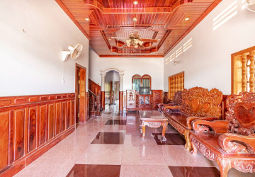 7 Bedroom House For Rent - Sangkat Siem Reap, Siem Reap thumbnail