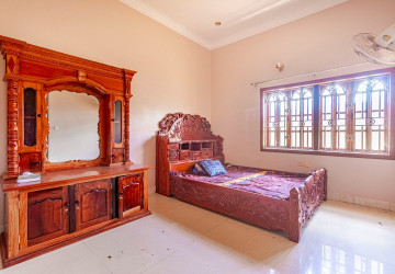 7 Bedroom House For Rent - Sangkat Siem Reap, Siem Reap thumbnail