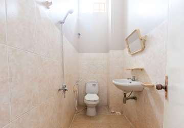 7 Bedroom House For Rent - Sangkat Siem Reap, Siem Reap thumbnail