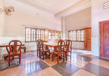 7 Bedroom House For Rent - Sangkat Siem Reap, Siem Reap thumbnail
