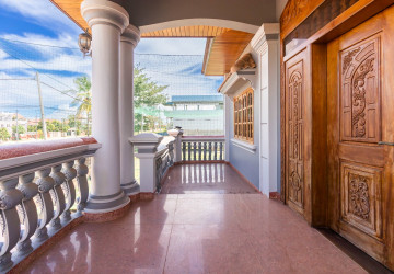 7 Bedroom House For Rent - Sangkat Siem Reap, Siem Reap thumbnail