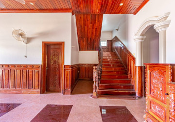 7 Bedroom House For Rent - Sangkat Siem Reap, Siem Reap thumbnail