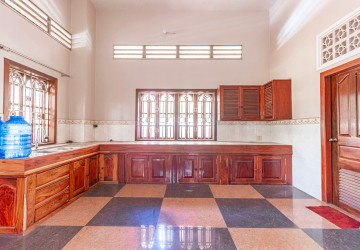 7 Bedroom House For Rent - Sangkat Siem Reap, Siem Reap thumbnail