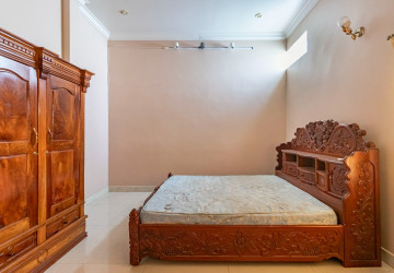 7 Bedroom House For Rent - Sangkat Siem Reap, Siem Reap thumbnail