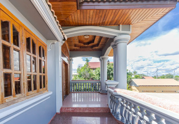 7 Bedroom House For Rent - Sangkat Siem Reap, Siem Reap thumbnail