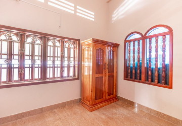 7 Bedroom House For Rent - Sangkat Siem Reap, Siem Reap thumbnail