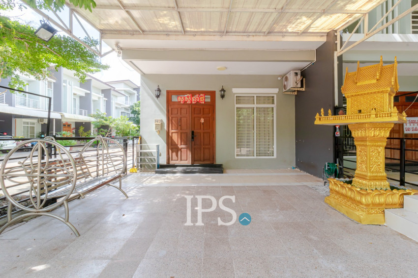 3 Bedroom Townhouse For Rent - Borey Premier, Svay Dangkum, Siem Reap