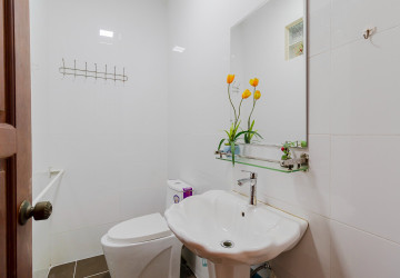 3 Bedroom Townhouse For Rent - Borey Premier, Svay Dangkum, Siem Reap thumbnail