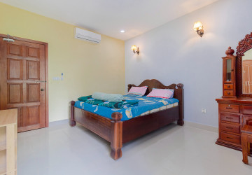 3 Bedroom Townhouse For Rent - Borey Premier, Svay Dangkum, Siem Reap thumbnail