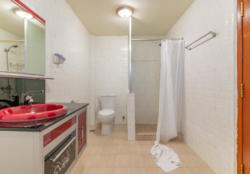 5 Bedroom Villa For Rent - BKK1, Phnom Penh thumbnail