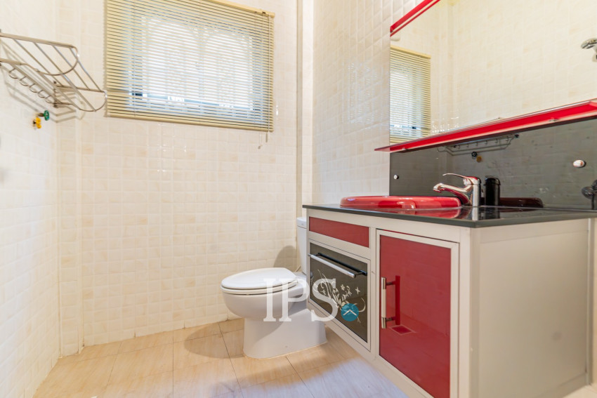 5 Bedroom Villa For Rent - BKK1, Phnom Penh