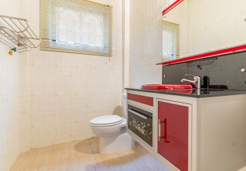 5 Bedroom Villa For Rent - BKK1, Phnom Penh thumbnail