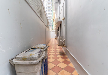 5 Bedroom Villa For Rent - BKK1, Phnom Penh thumbnail