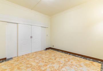 5 Bedroom Villa For Rent - BKK1, Phnom Penh thumbnail