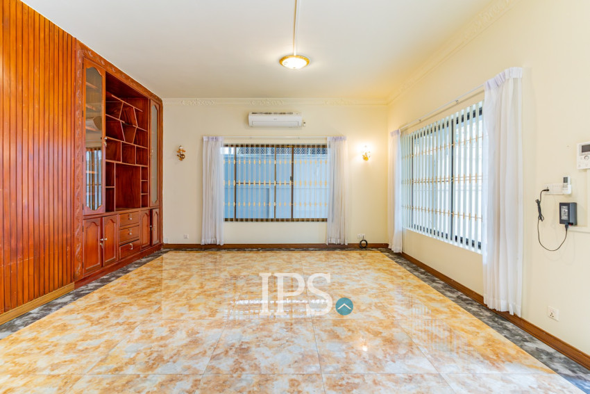 5 Bedroom Villa For Rent - BKK1, Phnom Penh