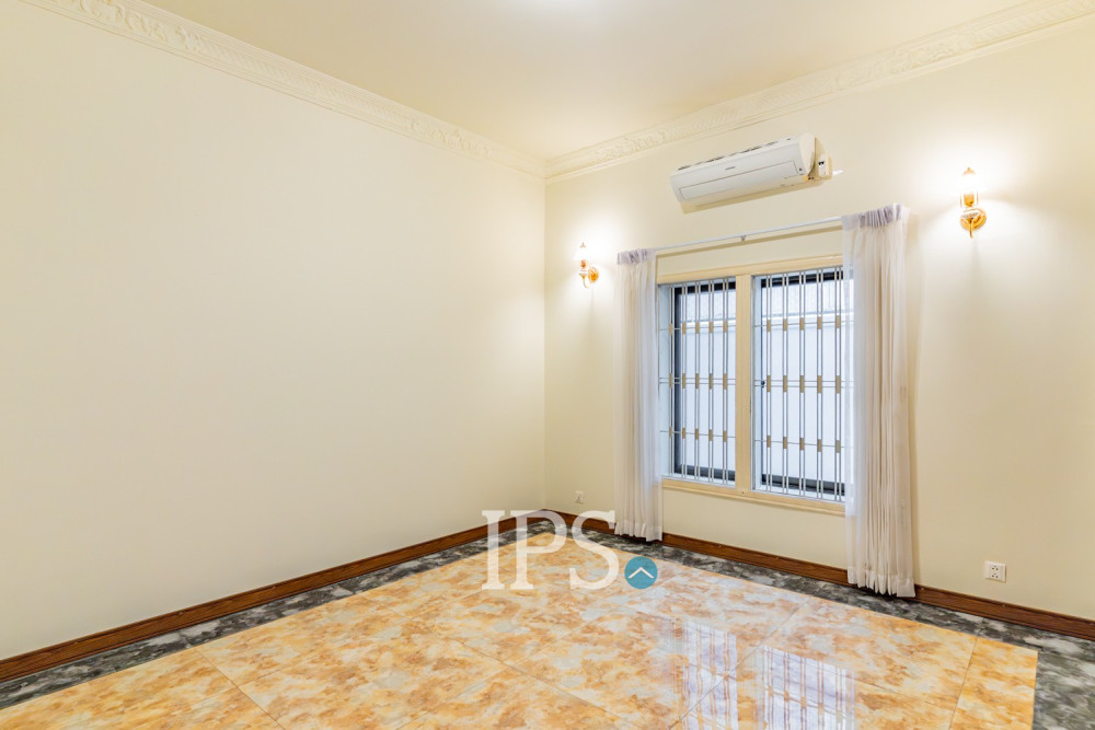 5 Bedroom Villa For Rent - BKK1, Phnom Penh - Image 20