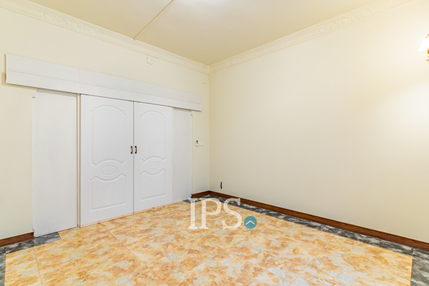 5 Bedroom Villa For Rent - BKK1, Phnom Penh