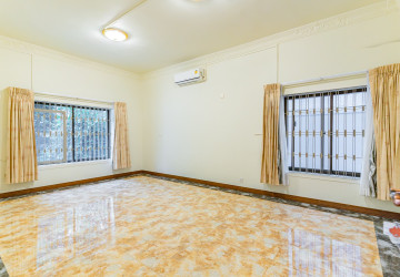 5 Bedroom Villa For Rent - BKK1, Phnom Penh thumbnail