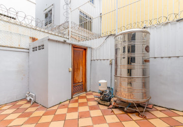 5 Bedroom Villa For Rent - BKK1, Phnom Penh thumbnail