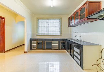 5 Bedroom Villa For Rent - BKK1, Phnom Penh thumbnail