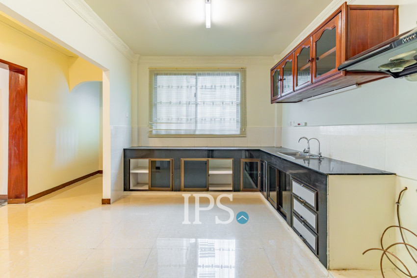 5 Bedroom Villa For Rent - BKK1, Phnom Penh