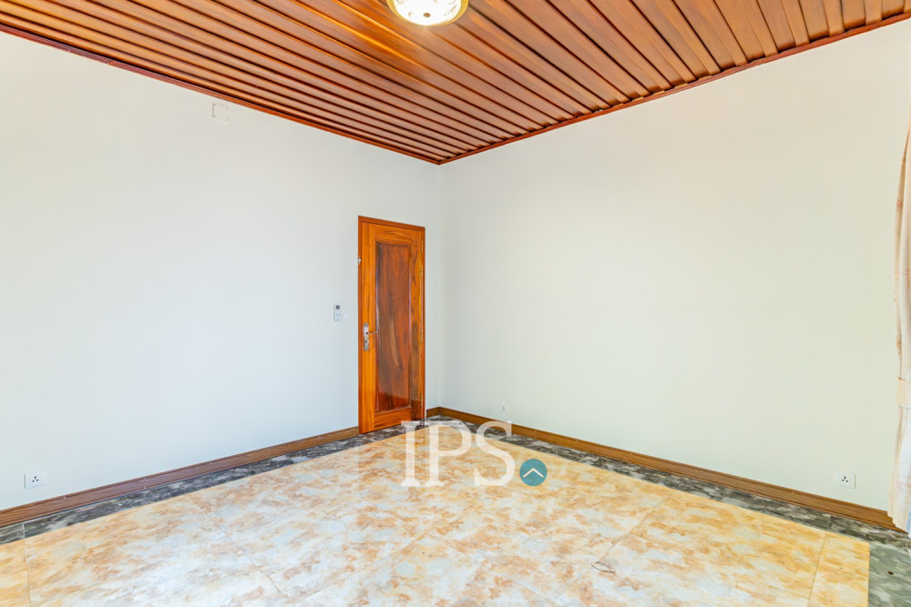 5 Bedroom Villa For Rent - BKK1, Phnom Penh - Image 19