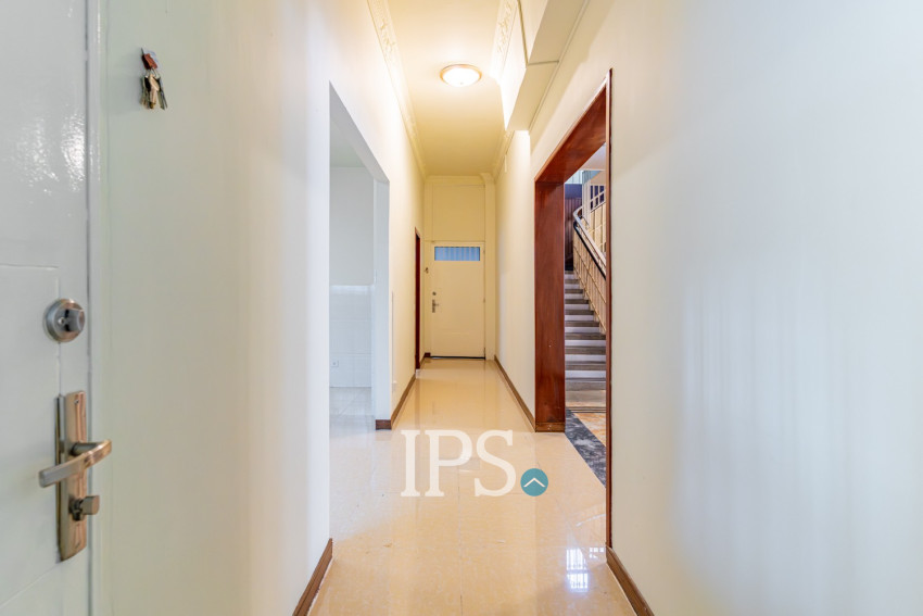 5 Bedroom Villa For Rent - BKK1, Phnom Penh