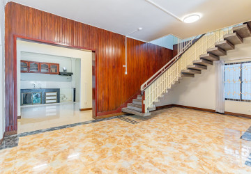 5 Bedroom Villa For Rent - BKK1, Phnom Penh thumbnail