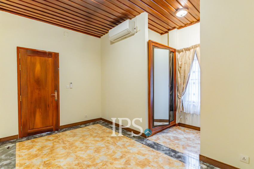 5 Bedroom Villa For Rent - BKK1, Phnom Penh