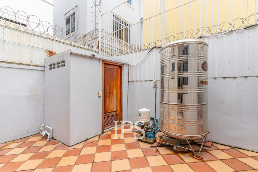 5 Bedroom Villa For Rent - BKK1, Phnom Penh