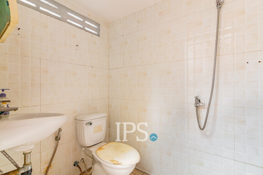 5 Bedroom Villa For Rent - BKK1, Phnom Penh