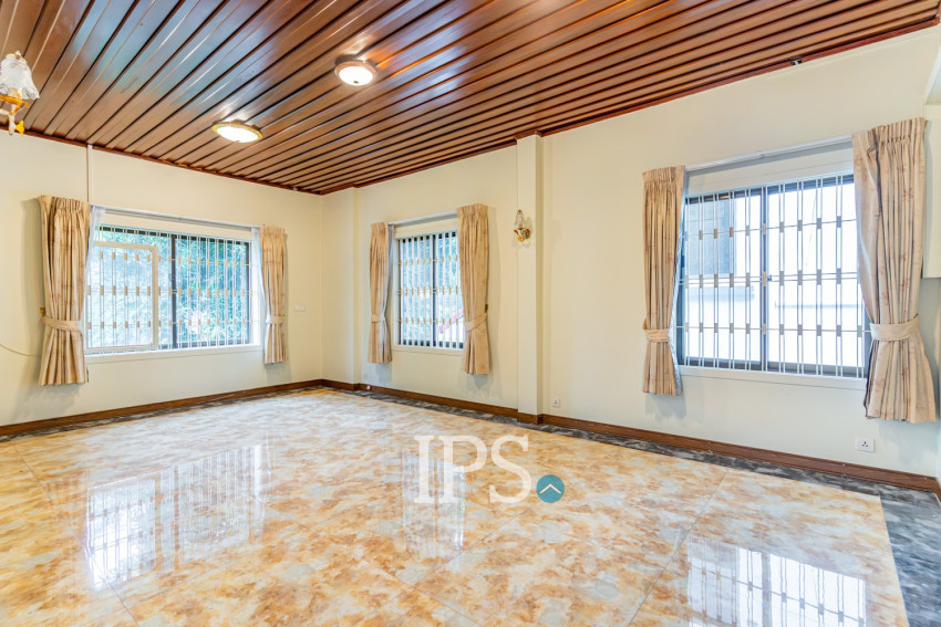 5 Bedroom Villa For Rent - BKK1, Phnom Penh