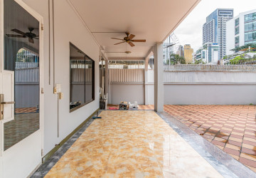 5 Bedroom Villa For Rent - BKK1, Phnom Penh thumbnail